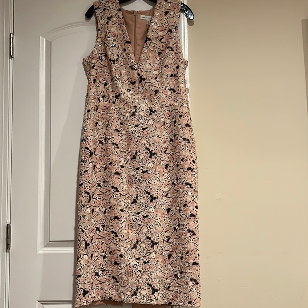 Dress the population, new, xl, pink cream lace with navy sequin detail.